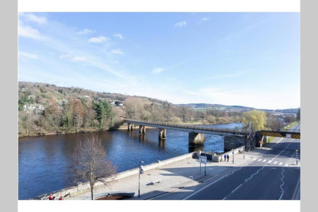 Stunning 2 Bedroom River View Apartment Perth Exterior foto